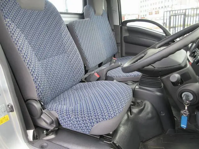 いすゞ エルフ 2RG-NMS88AR(4WD)の写真30