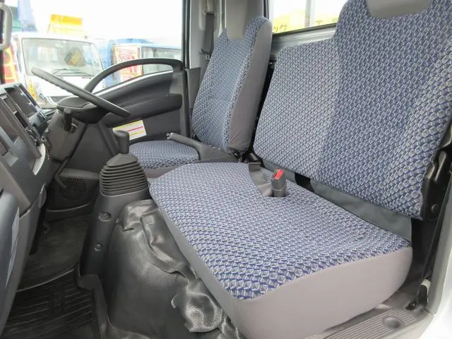 いすゞ エルフ 2RG-NMS88AR(4WD)の写真32