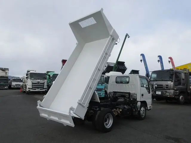 いすゞ エルフ TKG-NHR85A(2WD)の写真2