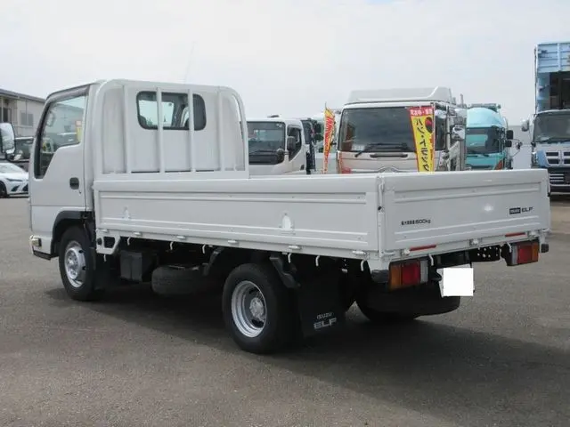 いすゞ エルフ TKG-NHR85A(2WD)の写真6