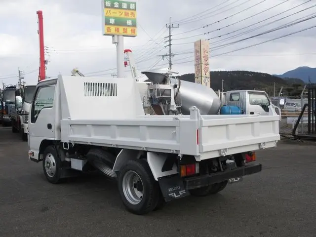 いすゞ エルフ TKG-NHR85A(2WD)の写真9