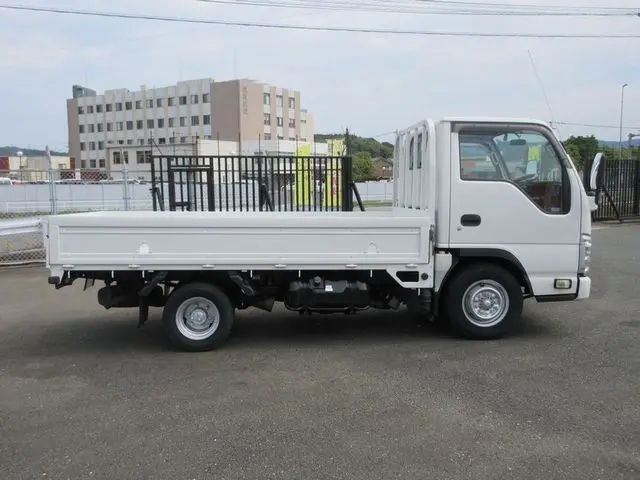 いすゞ エルフ TKG-NHR85A(2WD)の写真9