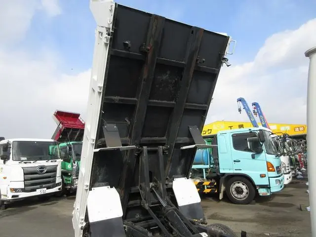 いすゞ エルフ TKG-NHR85A(2WD)の写真24