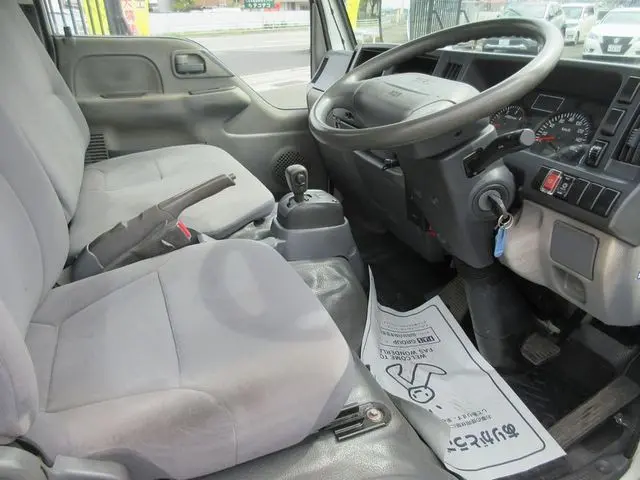 いすゞ エルフ TKG-NHR85A(2WD)の写真24