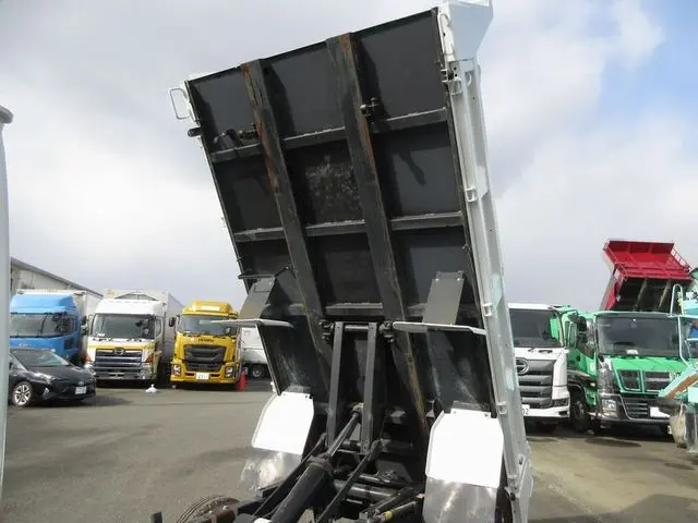 いすゞ エルフ TKG-NHR85A(2WD)の写真26