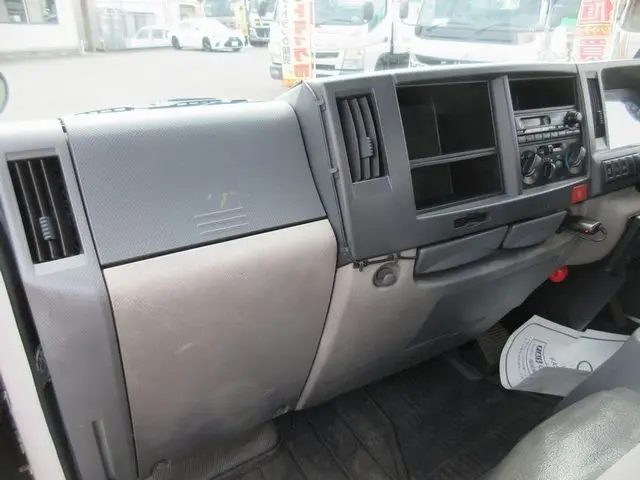 いすゞ エルフ TKG-NHR85A(2WD)の写真26