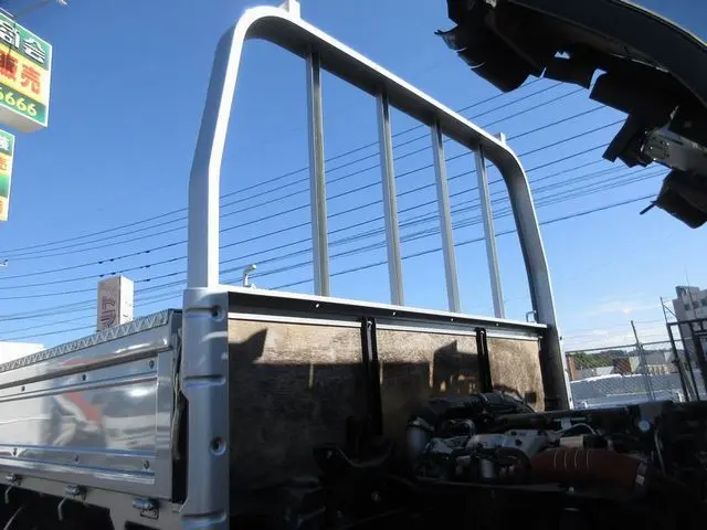 いすゞ エルフ 2RG-NMR88R(2WD)の写真11