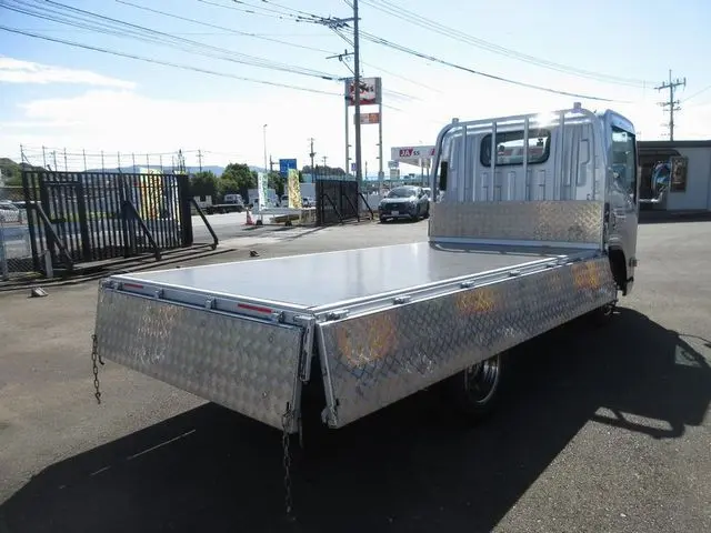 いすゞ エルフ 2RG-NMR88R(2WD)の写真19