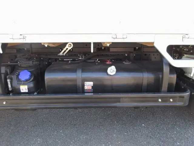 いすゞ エルフ 2RG-NMR88R(2WD)の写真22