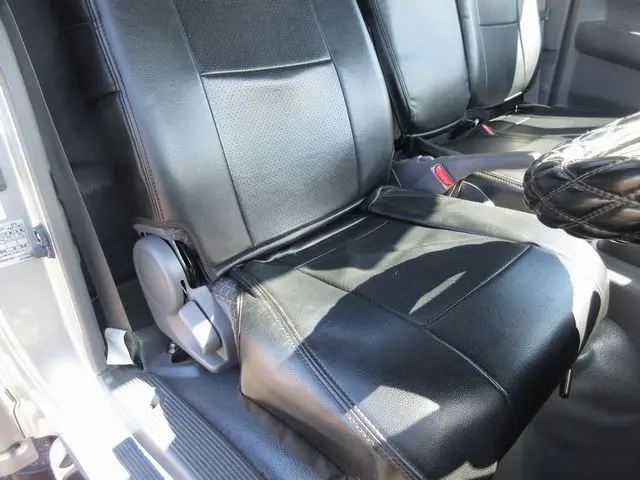 いすゞ エルフ 2RG-NMR88R(2WD)の写真29