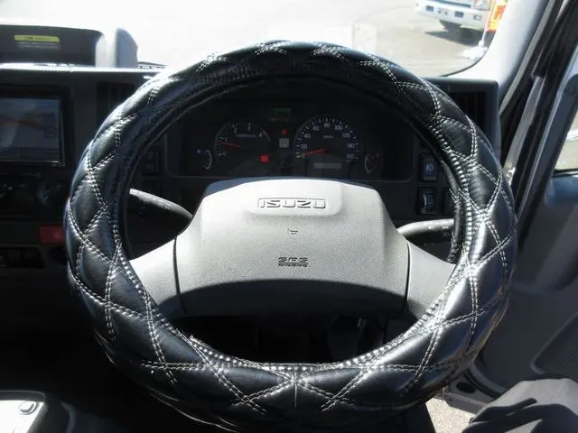 いすゞ エルフ 2RG-NMR88R(2WD)の写真32