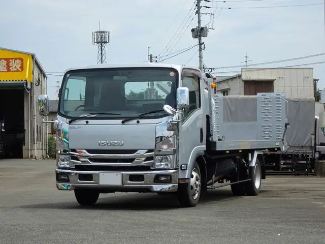 いすゞ エルフ 2RG-NPR88AN(2WD)の写真1