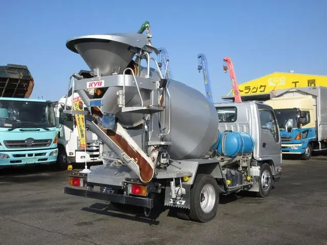 いすゞ エルフ TPG-NKR85N(2WD)の写真2