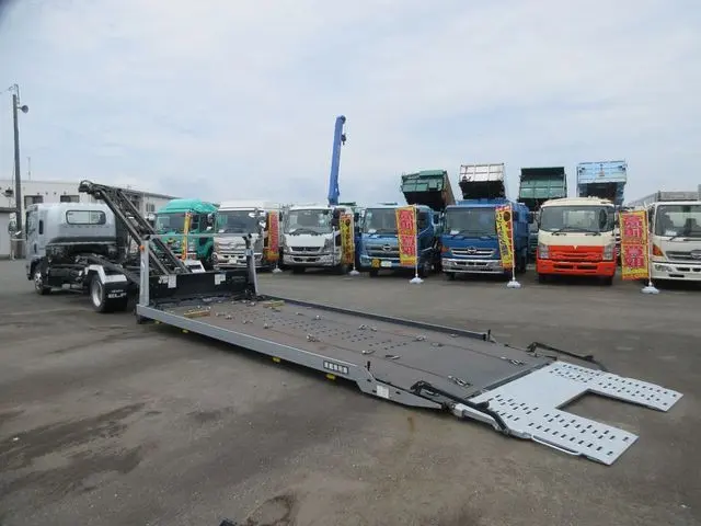いすゞ エルフ 2RG-NPR88AN(2WD)の写真2