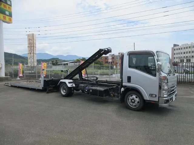 いすゞ エルフ 2RG-NPR88AN(2WD)の写真3