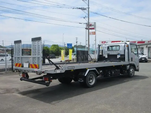 いすゞ エルフ 2RG-NPR88AN(2WD)の写真8