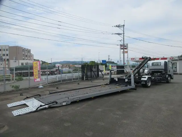 いすゞ エルフ 2RG-NPR88AN(2WD)の写真17