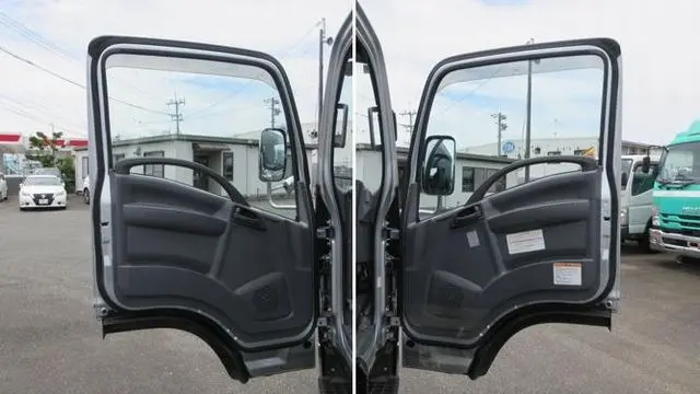 いすゞ エルフ 2RG-NPR88AN(2WD)の写真34