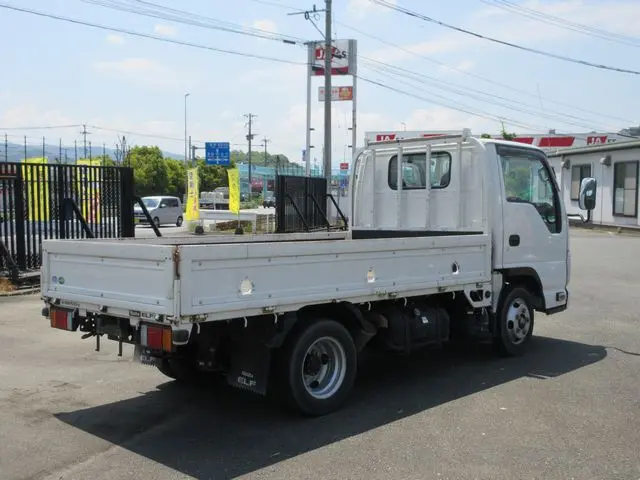 いすゞ エルフ TKG-NHR85A(2WD)の写真2