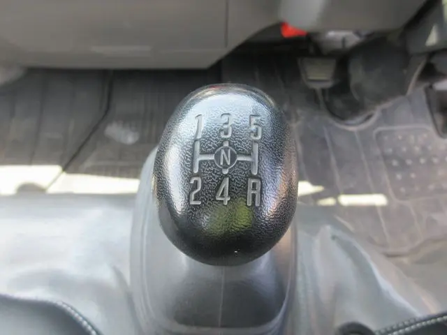 いすゞ エルフ TKG-NHR85A(2WD)の写真30