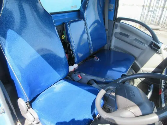 いすゞ エルフ TKG-NMR85N(2WD)の写真44
