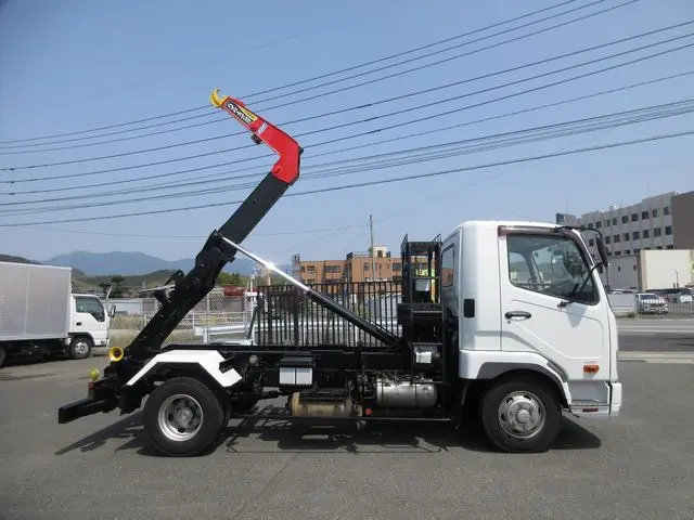 三菱 ファイター 2KG-FK71F(2WD)の写真9