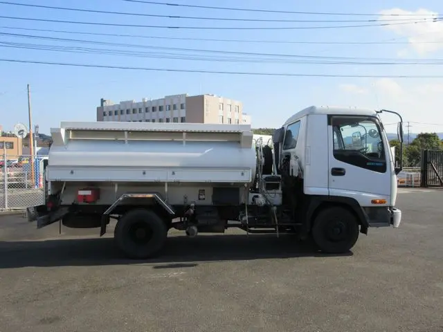 いすゞ フォワード KK-FRR35D4S(2WD)の写真10