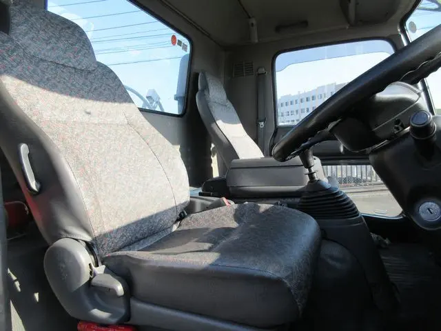 いすゞ フォワード KK-FRR35D4S(2WD)の写真42