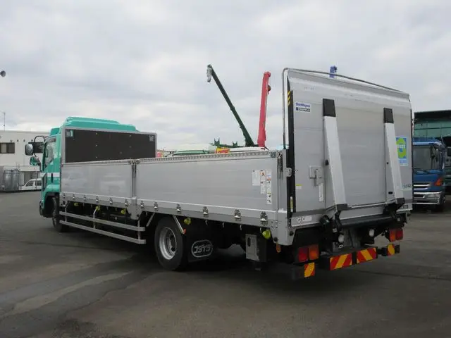 いすゞ フォワード 2RG-FRR90T2(2WD)の写真7