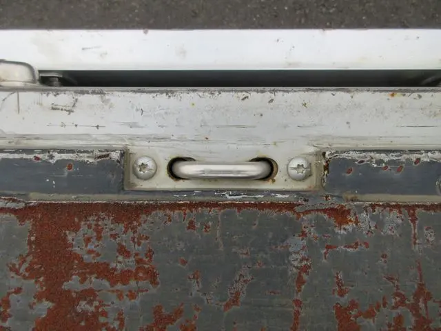 いすゞ フォワード 2RG-FRR90T2(2WD)の写真17