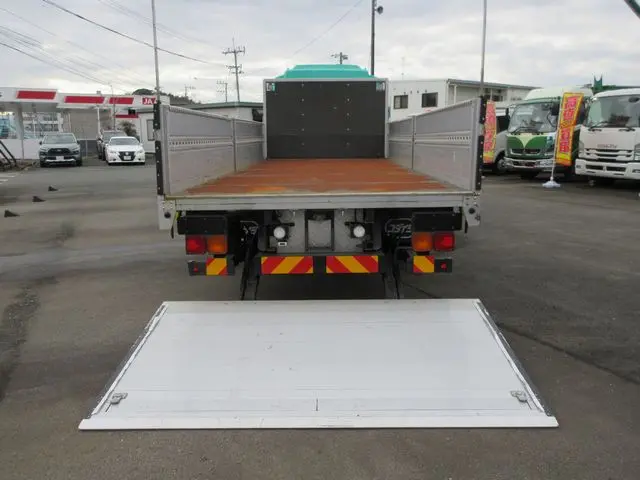 いすゞ フォワード 2RG-FRR90T2(2WD)の写真18