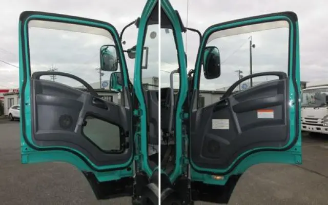 いすゞ フォワード 2RG-FRR90T2(2WD)の写真34