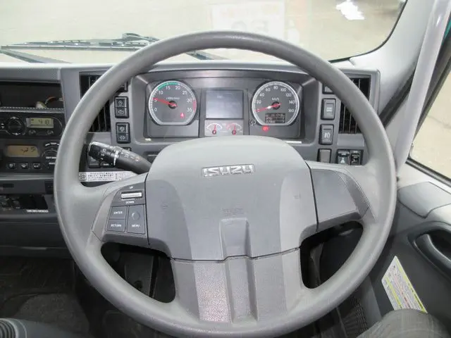 いすゞ フォワード 2RG-FRR90T2(2WD)の写真40