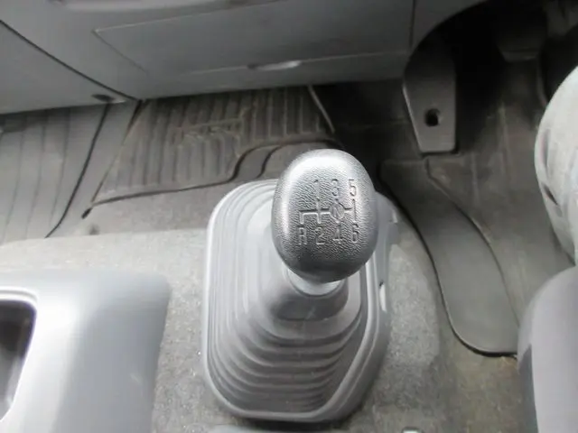 いすゞ フォワード 2RG-FRR90T2(2WD)の写真41