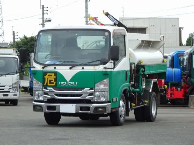 いすゞ エルフ TPG-NMR85N(2WD)の写真1