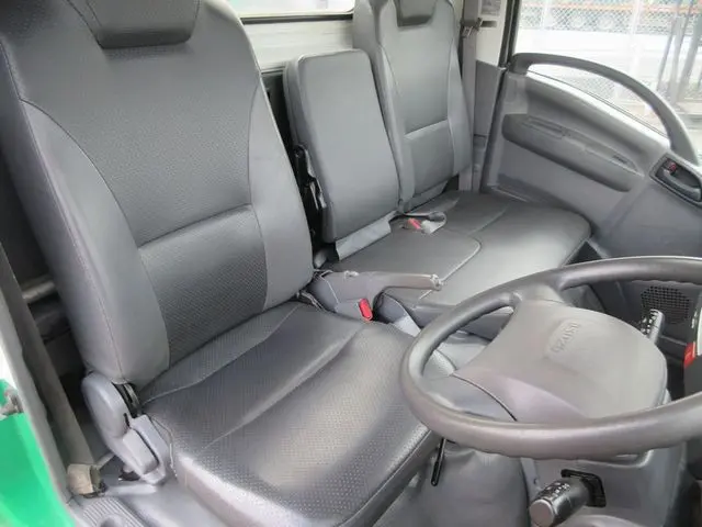いすゞ エルフ TPG-NMR85N(2WD)の写真36