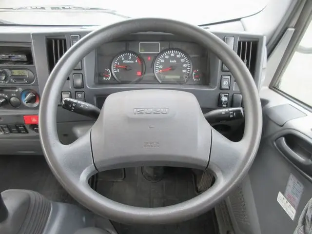 いすゞ エルフ TPG-NMR85N(2WD)の写真40