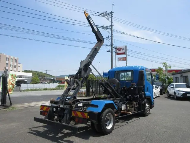 いすゞ フォワード TKG-FRR90S2(2WD)の写真2