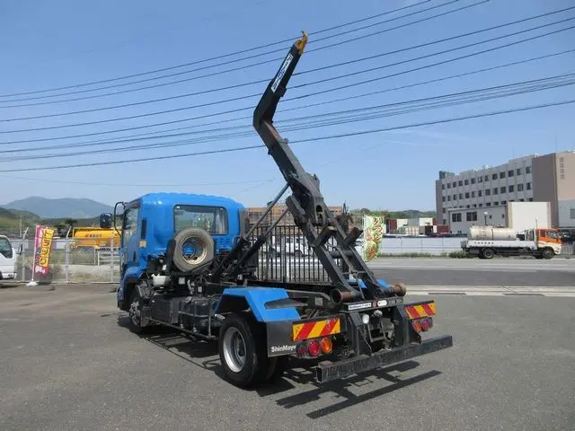 いすゞ フォワード TKG-FRR90S2(2WD)の写真8