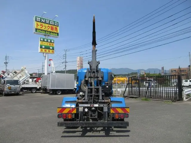 いすゞ フォワード TKG-FRR90S2(2WD)の写真11