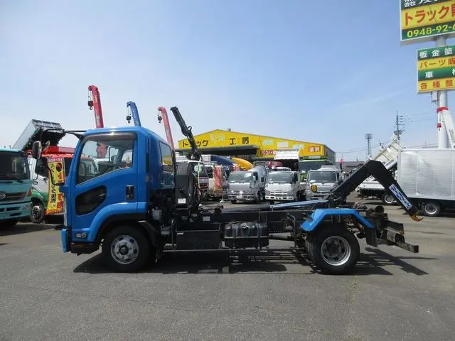 いすゞ フォワード TKG-FRR90S2(2WD)の写真13