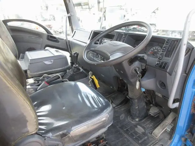 いすゞ フォワード TKG-FRR90S2(2WD)の写真30