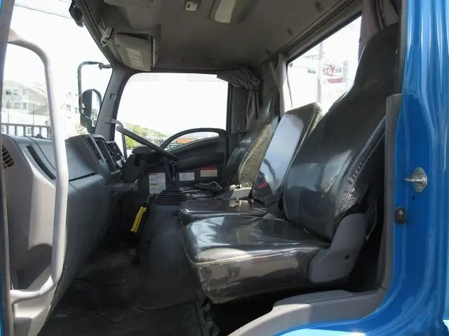 いすゞ フォワード TKG-FRR90S2(2WD)の写真31
