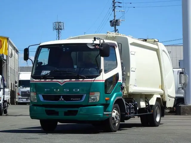 三菱 ファイター 2KG-FK71F(2WD)の写真1