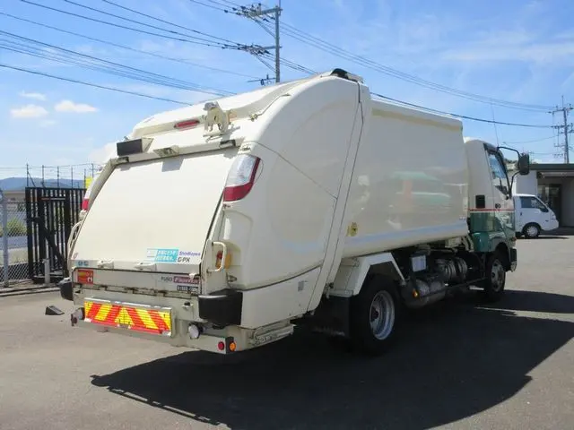 三菱 ファイター 2KG-FK71F(2WD)の写真2