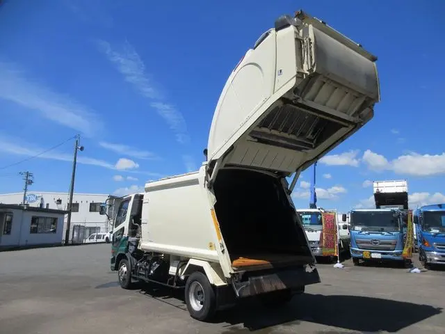 三菱 ファイター 2KG-FK71F(2WD)の写真3