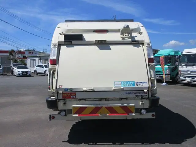 三菱 ファイター 2KG-FK71F(2WD)の写真9