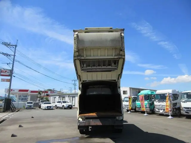 三菱 ファイター 2KG-FK71F(2WD)の写真13