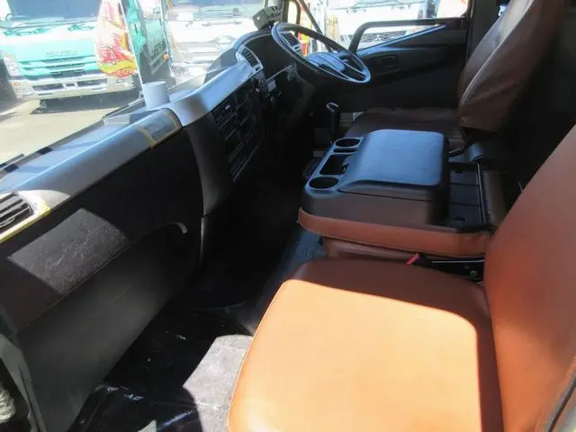 三菱 ファイター 2KG-FK71F(2WD)の写真42