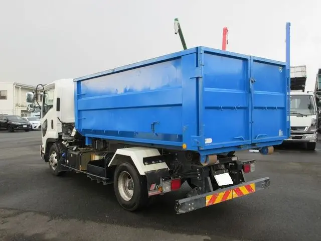 いすゞ フォワード 2RG-FRR90S2(2WD)の写真9